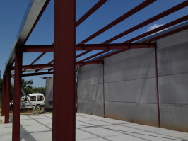 Estructura metálica para secadero de almendras.  Utiel - Valencia